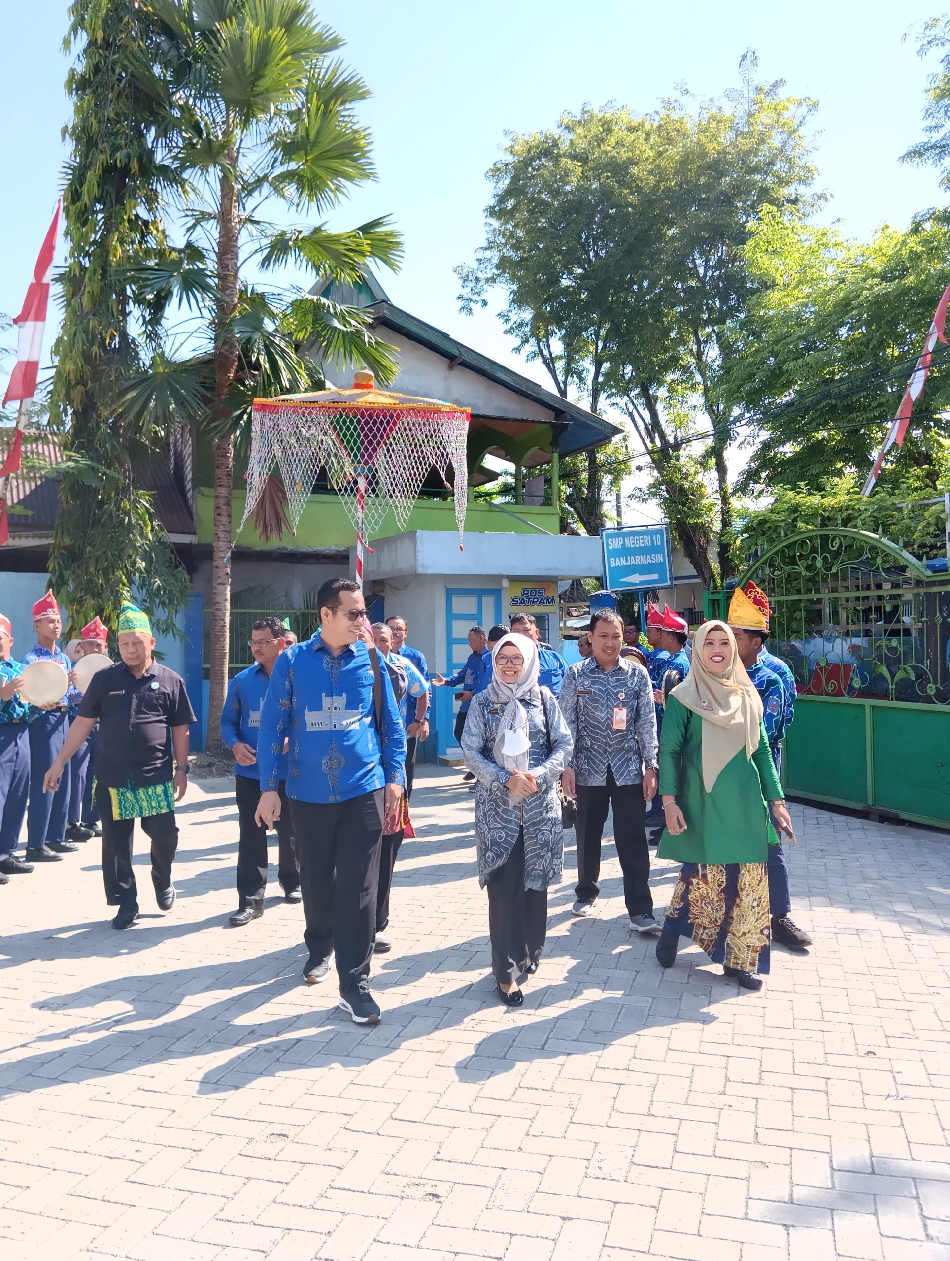 Kedatangan Tamu Rombongan Program Master Class Kongres Ke VI. Jaringan Kota Pusaka Indonesia (JKPI) dari Kabupaten Siak Riau Tahun 2024 di SMP Negeri 10 Banjarmasin