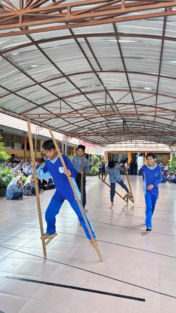 Meriahkan Hari Jadi Ke-499 Kota Banjarmasin dengan Gelar Kegiatan Permainan Tradisional