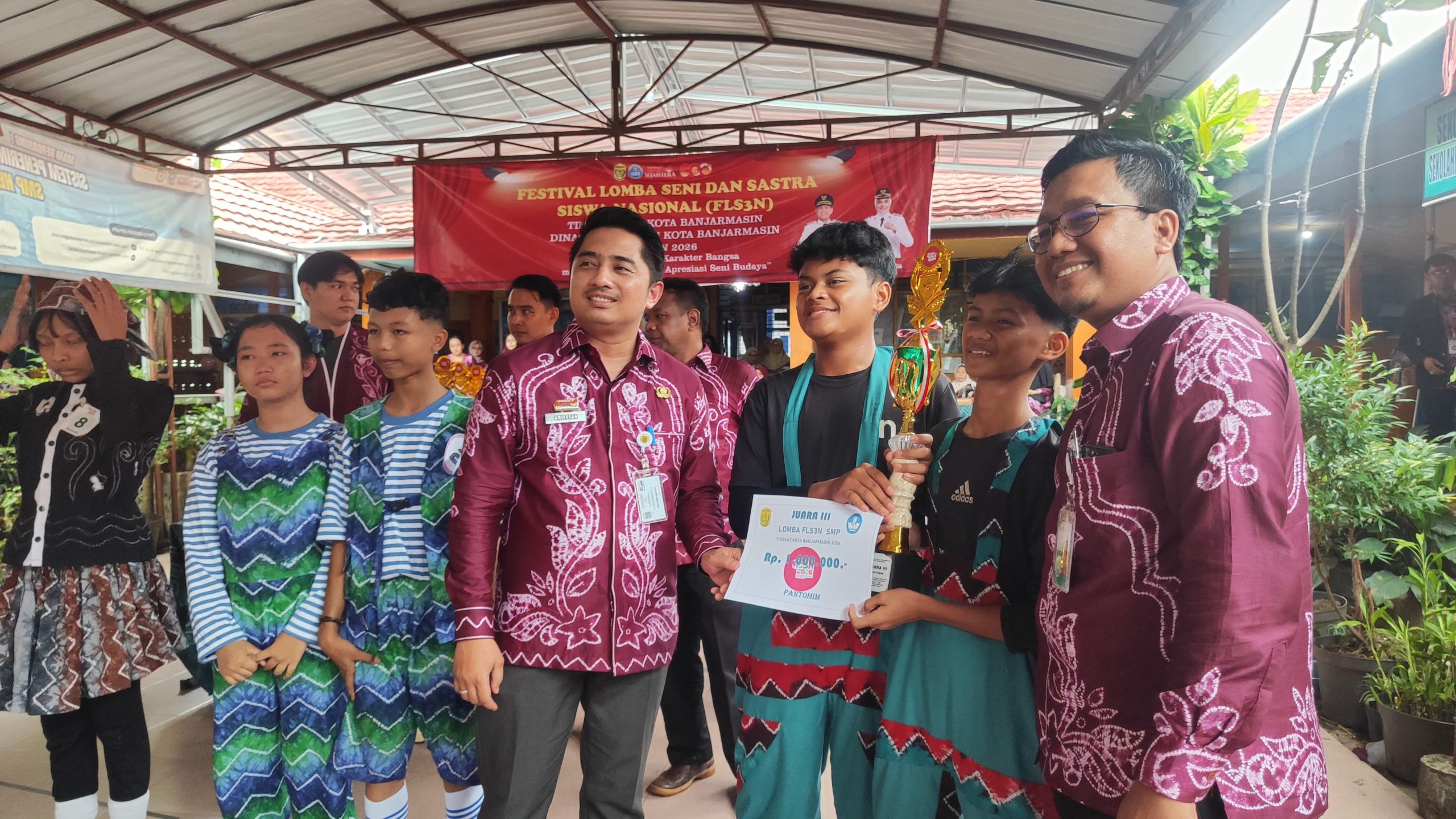 Semangat Juang Membanggakan: SMPN 10 Banjarmasin Raih Juara 3 Pantomim di FLS3N 2026