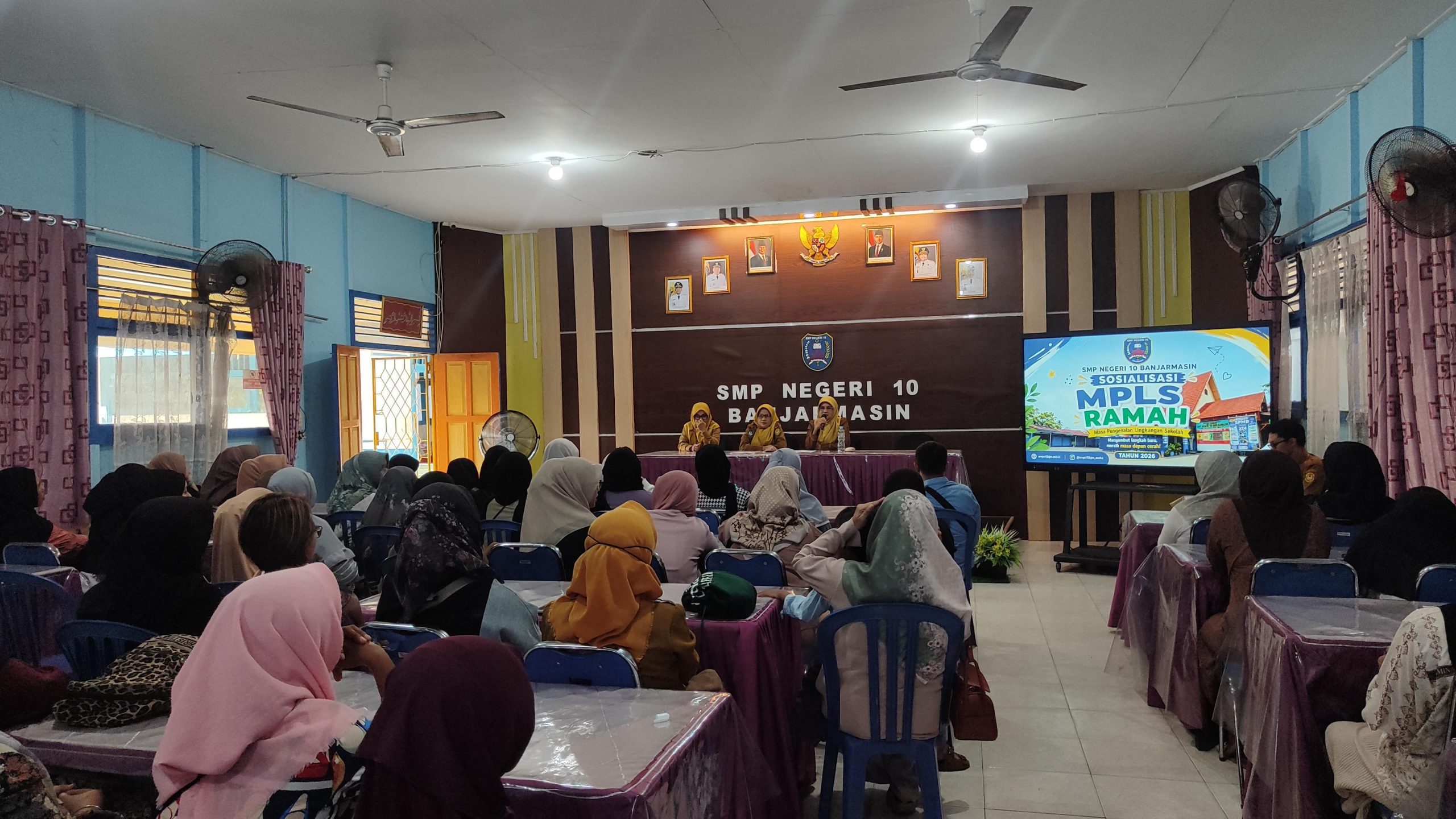 Sosialisasi MPLS Ramah kepada Orang Tua Murid Baru Kelas VII SMPN 10 Banjarmasin