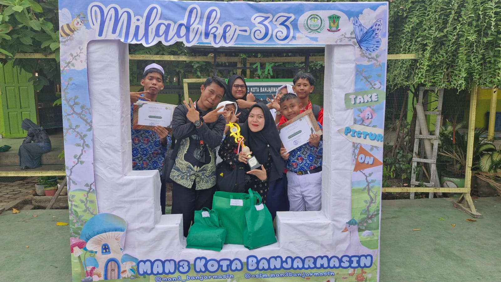 Panen Prestasi di Milad MAN 3 Kota Banjarmasin, Siswa SMPN 10 Banjarmasin Raih Berbagai Juara